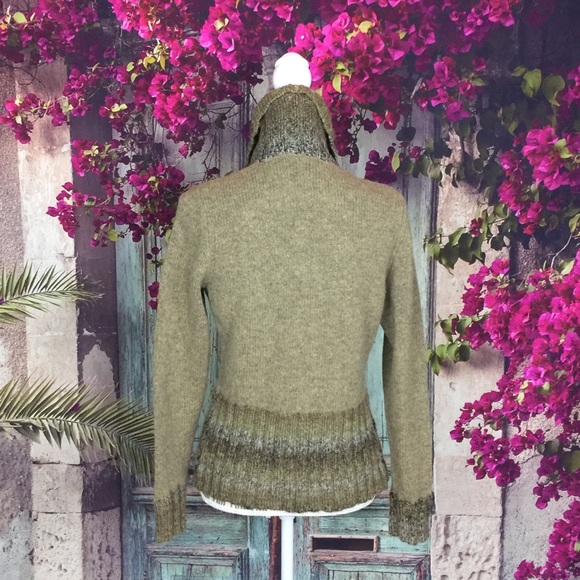 Woolrich Sweaters - 💐 Woolrich 100% Pure Merino Italian Wool cardigan